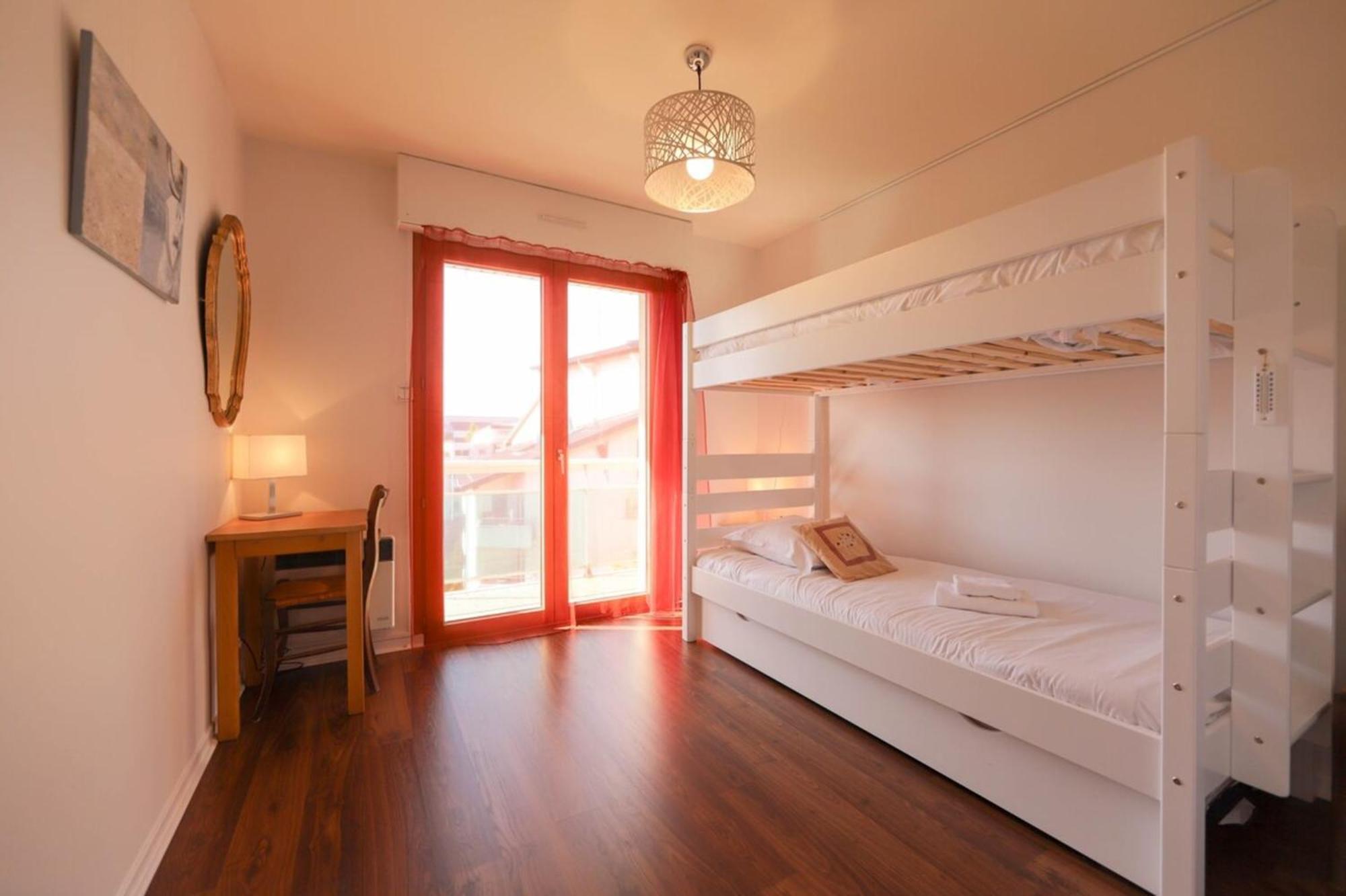 La Pause annécienne, appartement familial. Annecy Extérieur photo